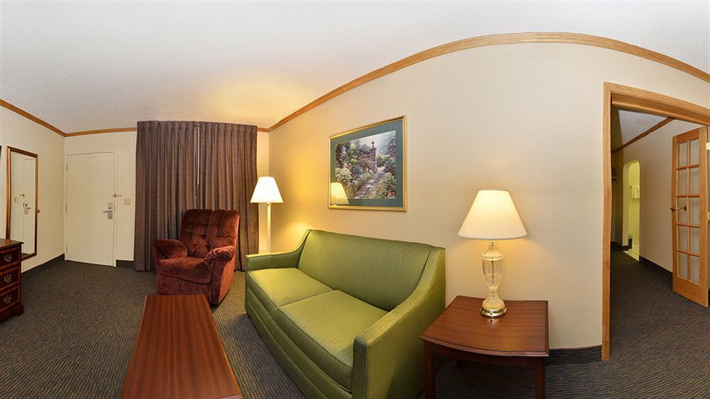 Hotel Ramada By Wyndham North Platte Esterno foto