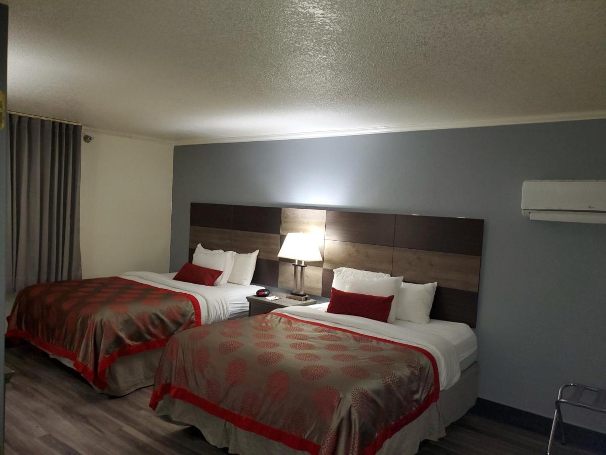 Hotel Ramada By Wyndham North Platte Esterno foto